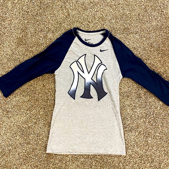 Nike Tops - Nike NY Yankees Baseball Tee - Small